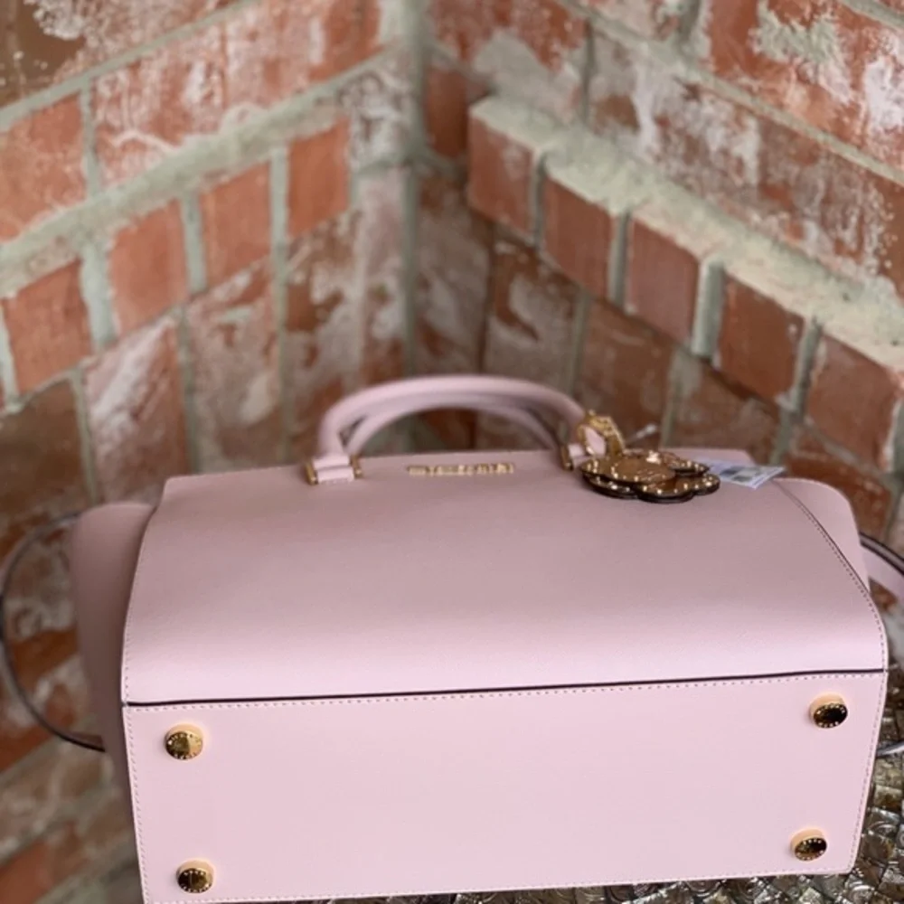 Michael kors large Selma satchel bag+ key charm